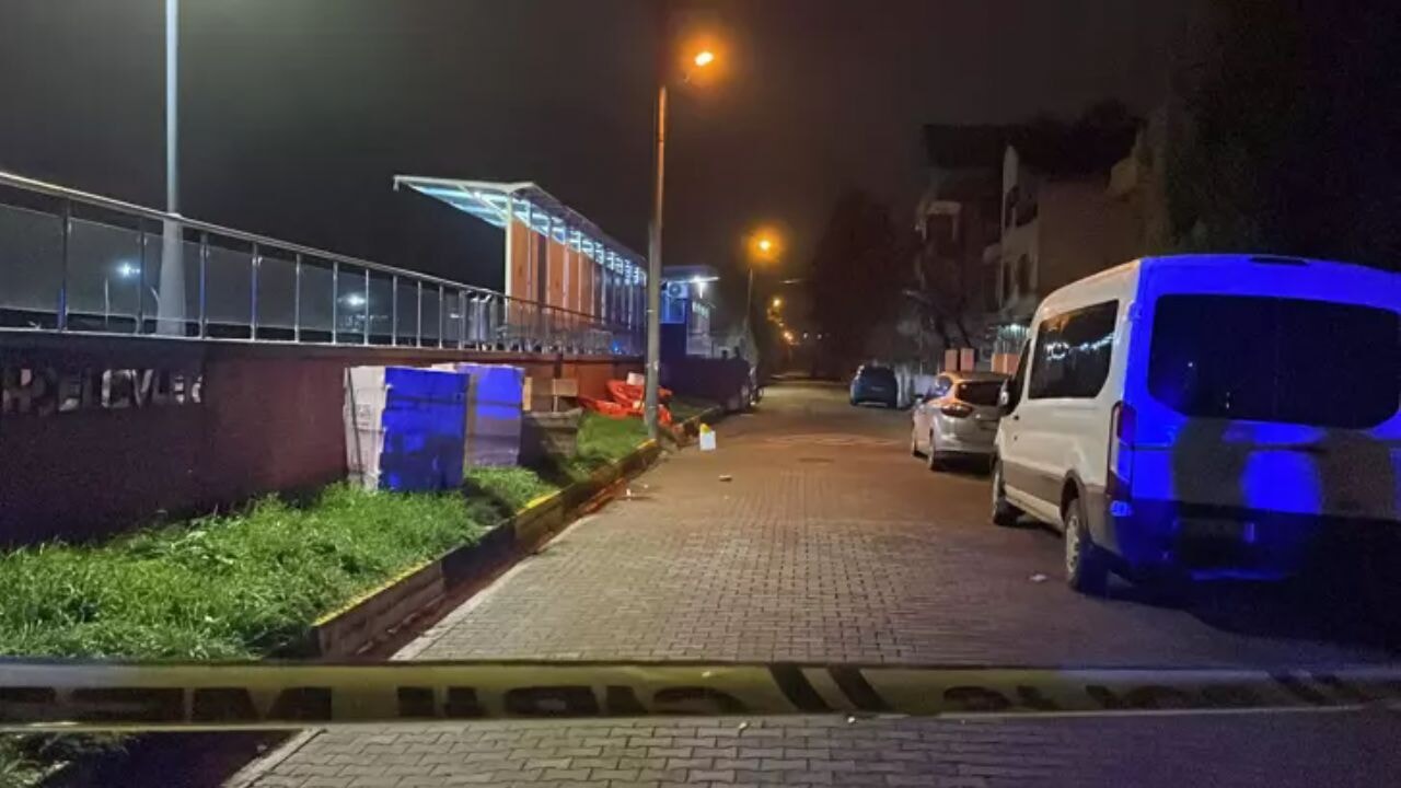 Eşini vurup intihar etti