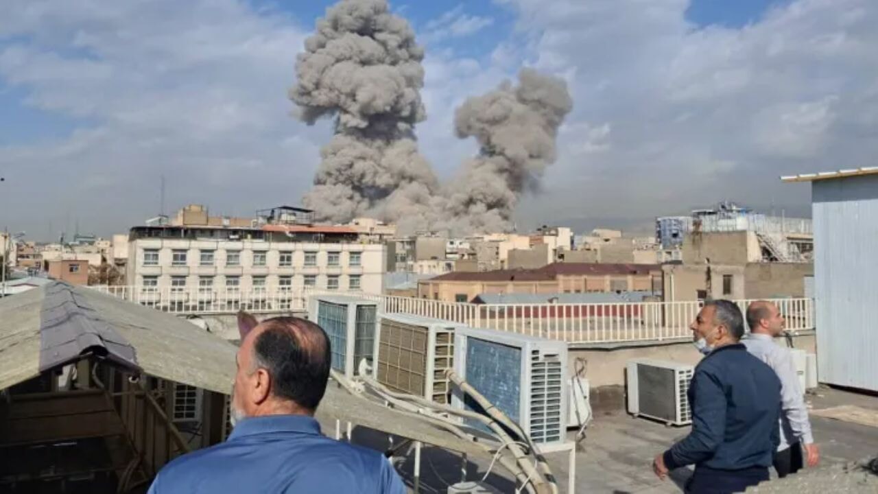 İran, İsrail'e misilleme saldırı başlattı
