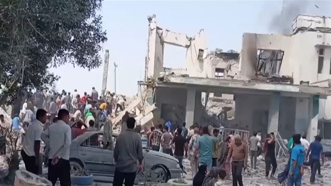 İran'da kız okulu vuruldu: 115 ölü