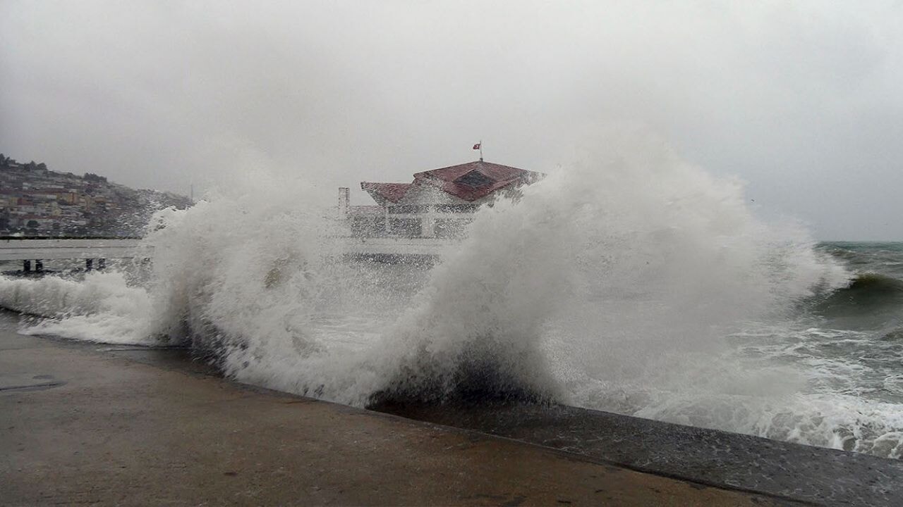 Meteorolojiden İstanbul için fırtına uyarısı