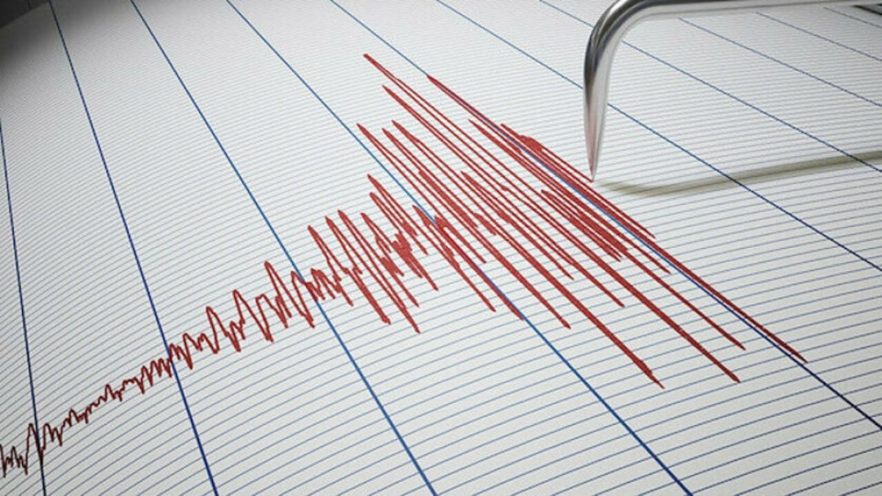 Denizli'de korkutan deprem!