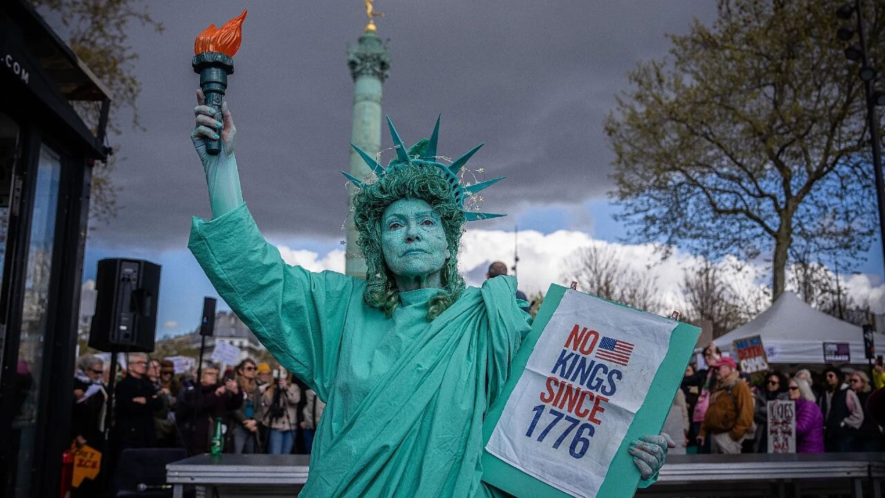 Milyonluk yürüyüşler... Krallara Hayır Hareketi... 'Çöplük Trump!..'