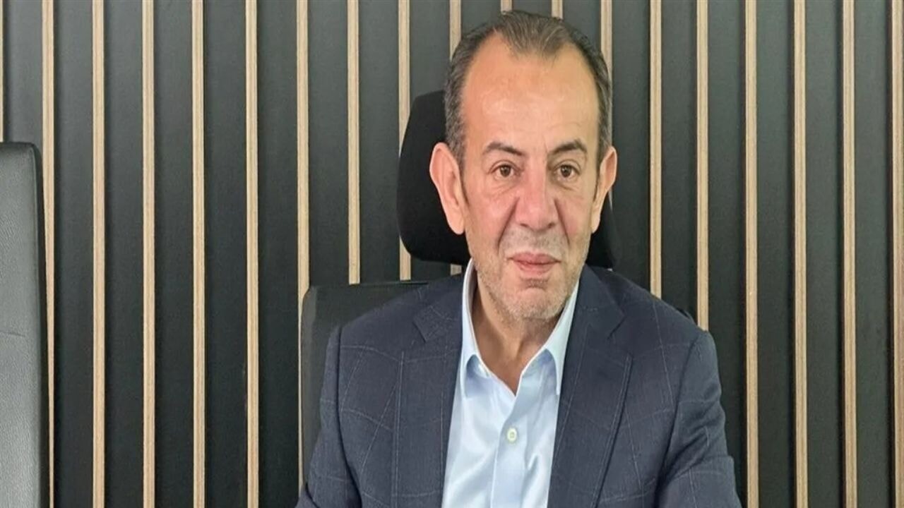 Tanju Özcan görevden uzaklaştırıldı