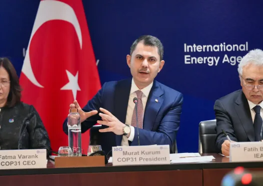 Bakan Kurum, 50’den fazla ülkenin temsilcilerine COP31’İN temiz enerji başlıklarını anlattı