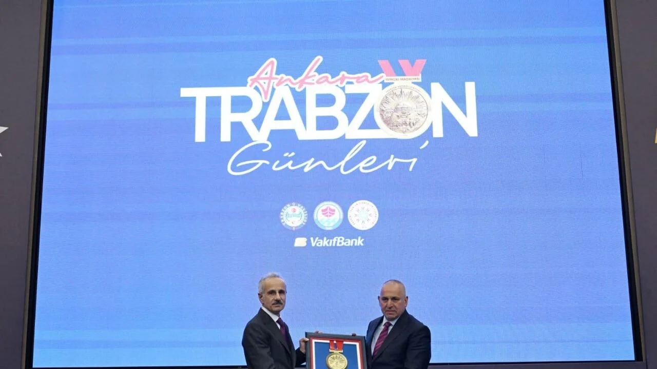 Bakan Uraloğlu: 'Trabzon-Samsun arası 2 saate düşecek'