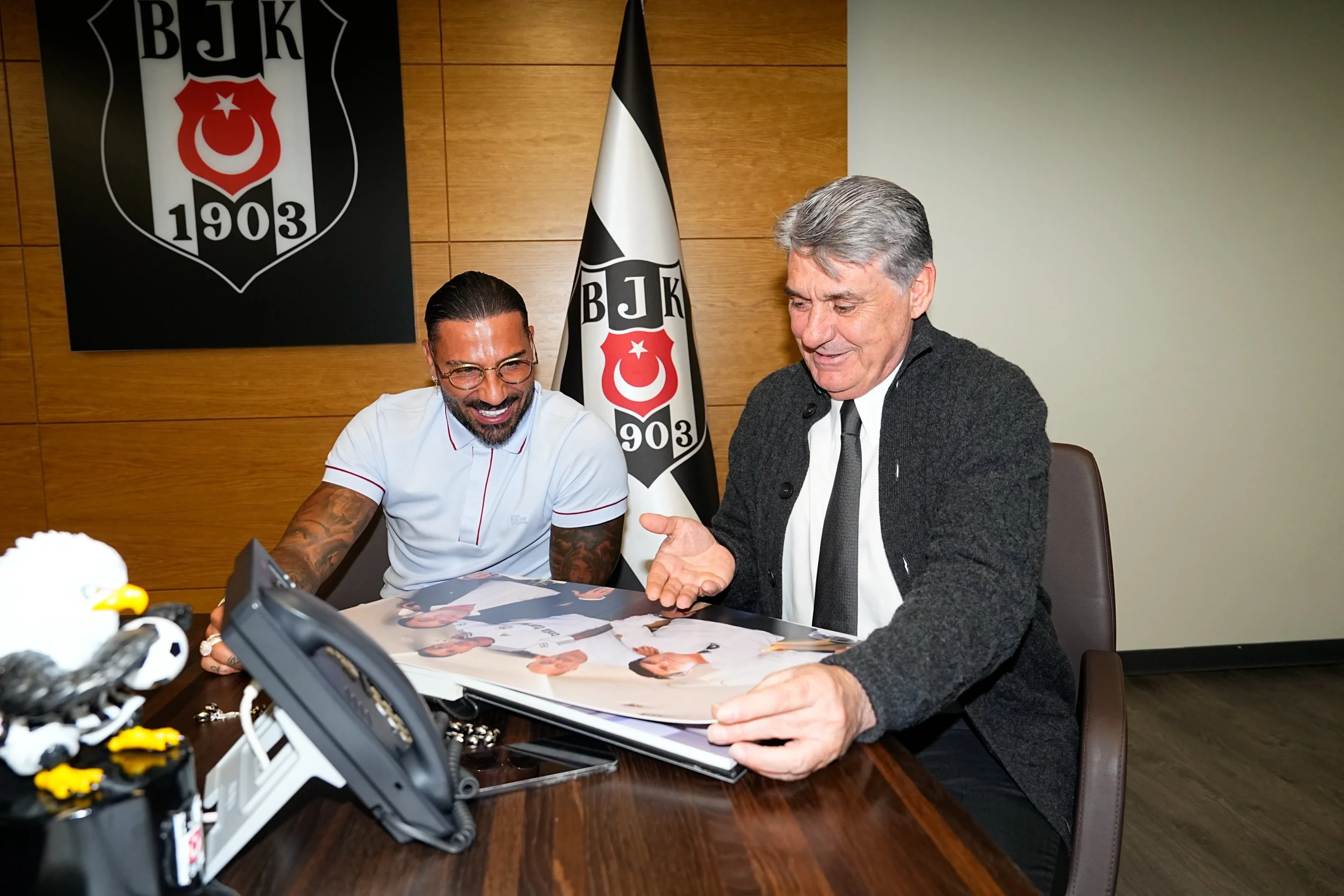 Beşiktaş’ın eski yıldızından kulübe ziyaret