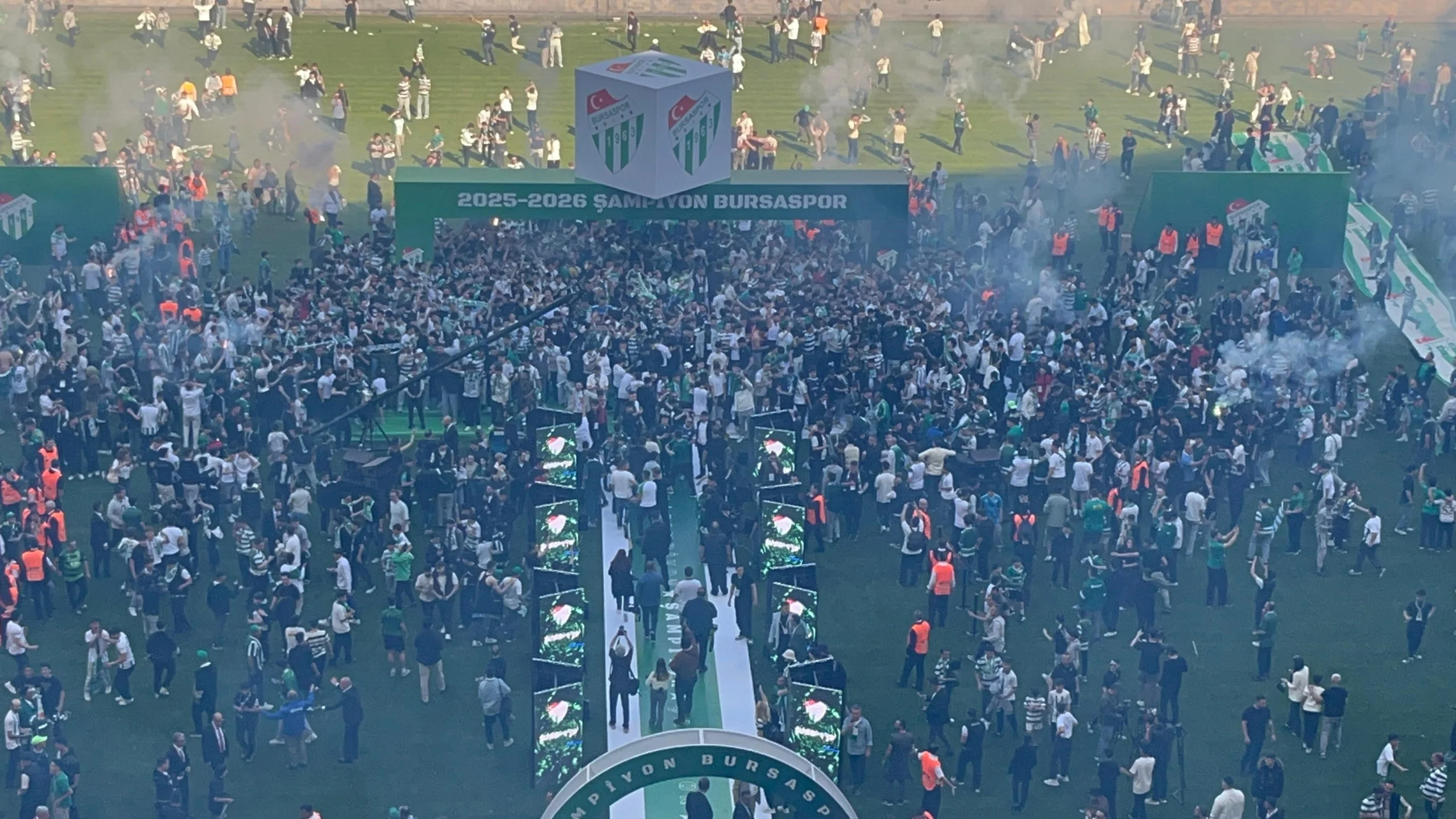 Bursaspor’da kupa sevinci! Timsahlar 1. Lig'de