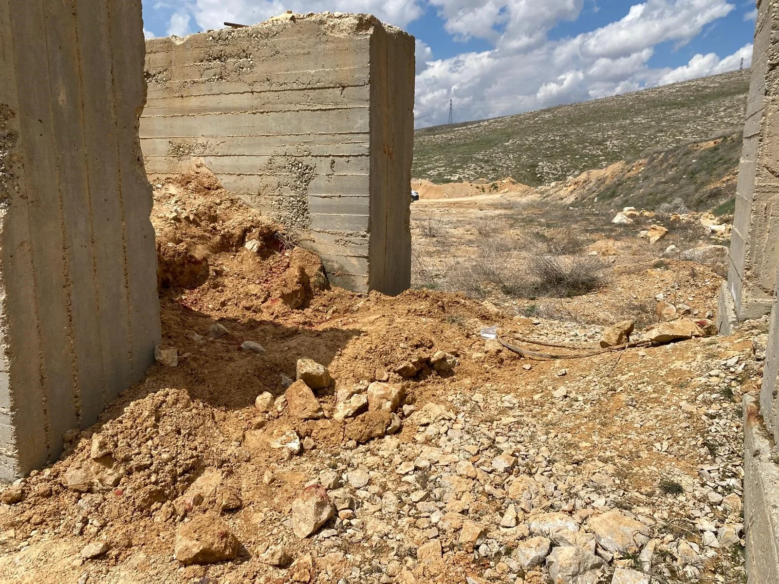 Cesedi taş ocağında bulundu