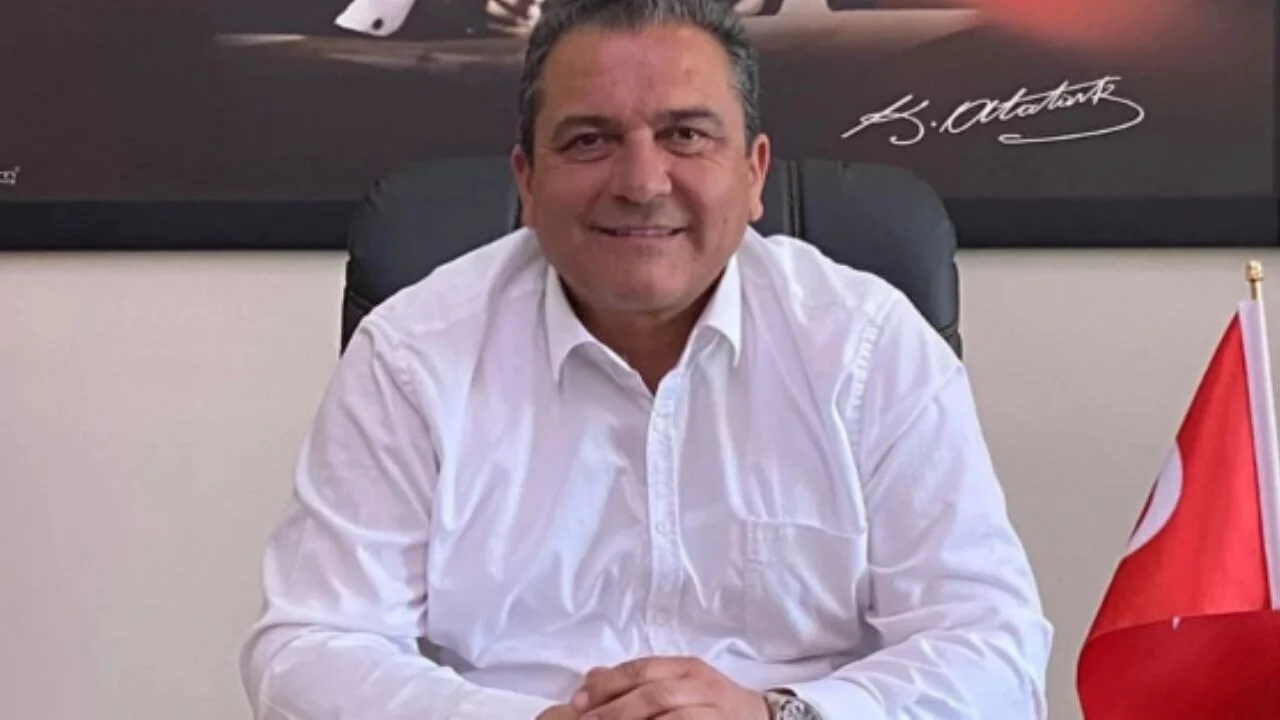 CHP'li bir belediye başkanı ve eşine gözaltı