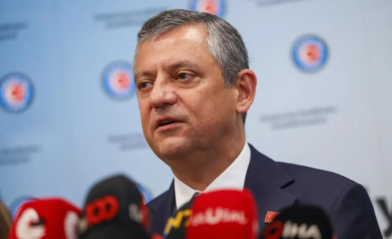 CHP sahaya iniyor! Özgür Özel açıkladı! İşte tarih!