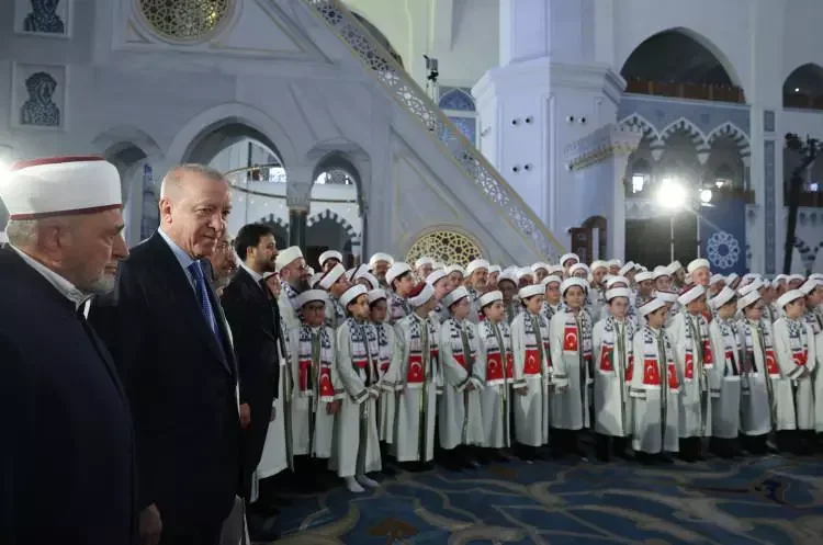 Cumhurbaşkanı Erdoğan, 333 hafızın icazet merasimine katıldı