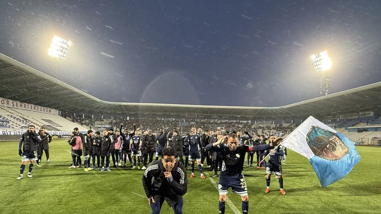 Dadaşlar Süper Lig'e yükseldi!