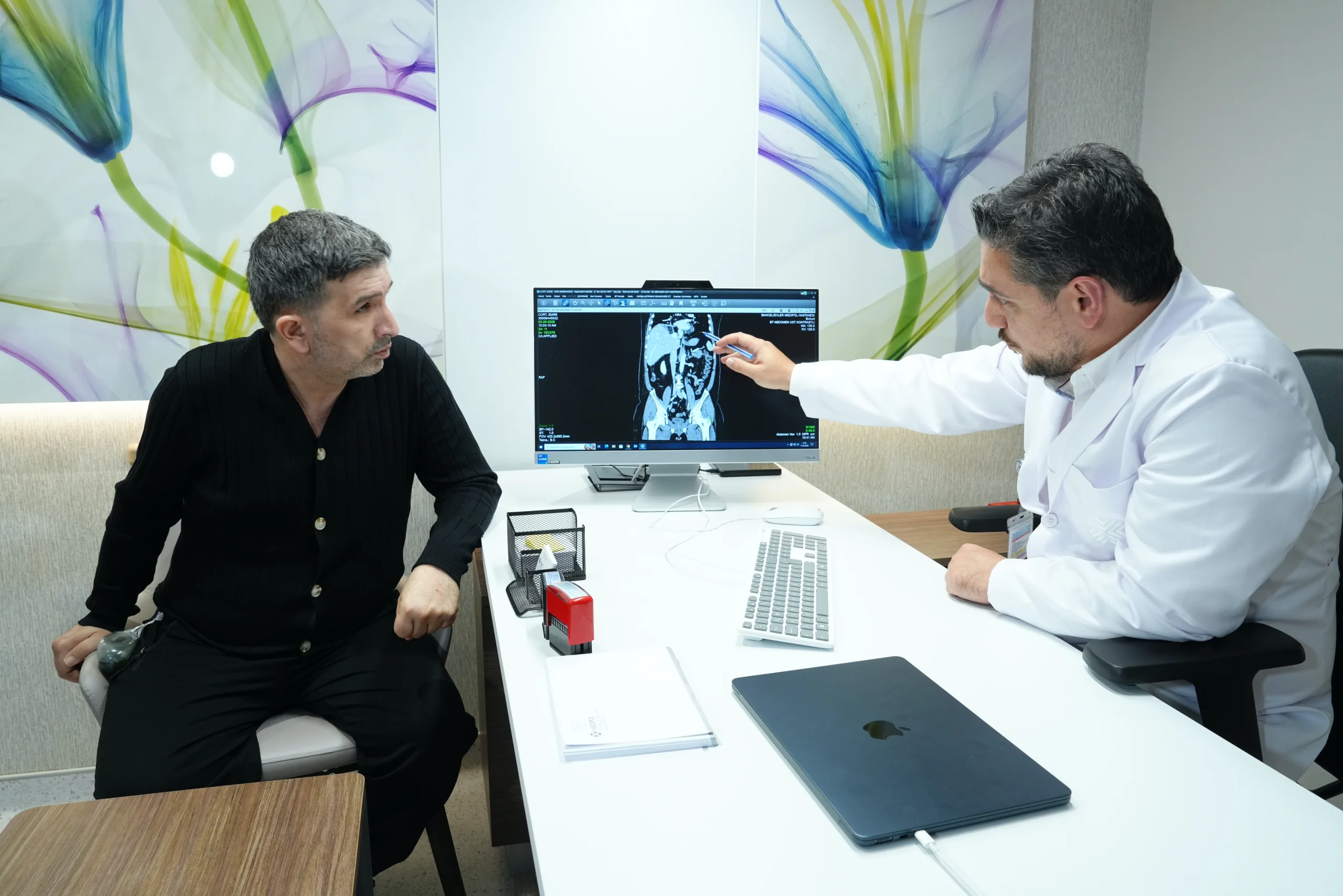 İçinde büyüyen dev tehlikeden tesadüfen kurtuldu