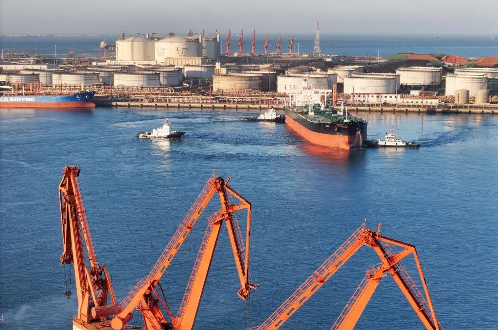 İran satamadığı petrolü ne yapıyor?