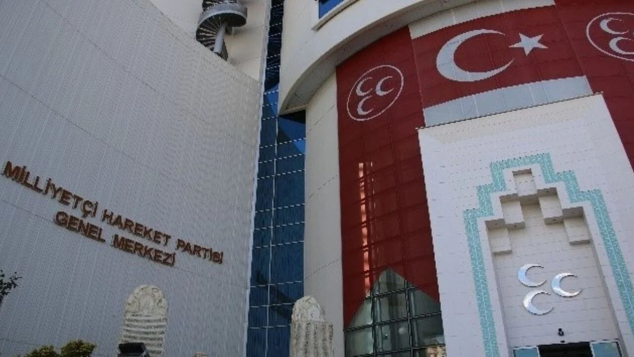 MHP'de bir il daha feshedildi