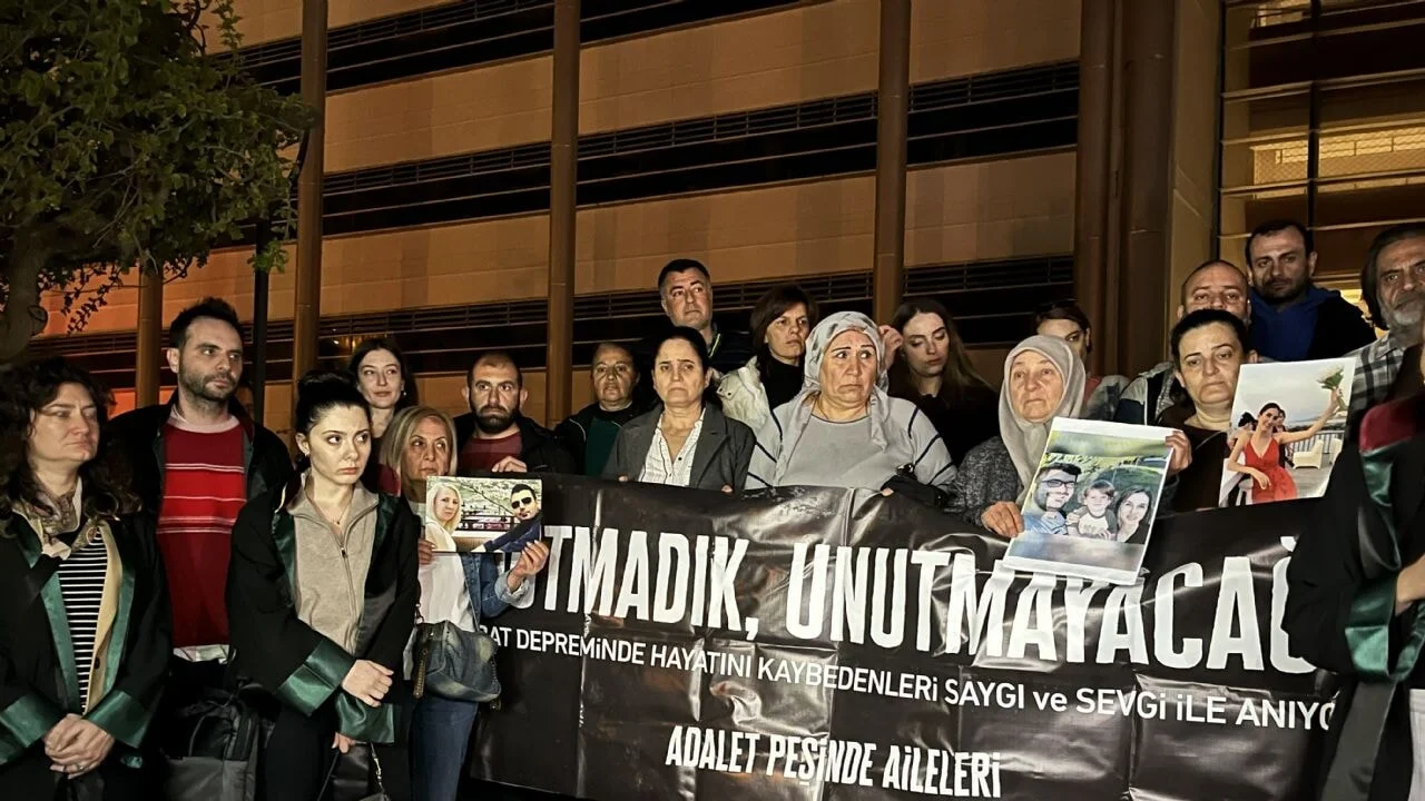 Onlarca kişiye mezar olan Rönesans Rezidans'ın 10'uncu duruşması yapıldı