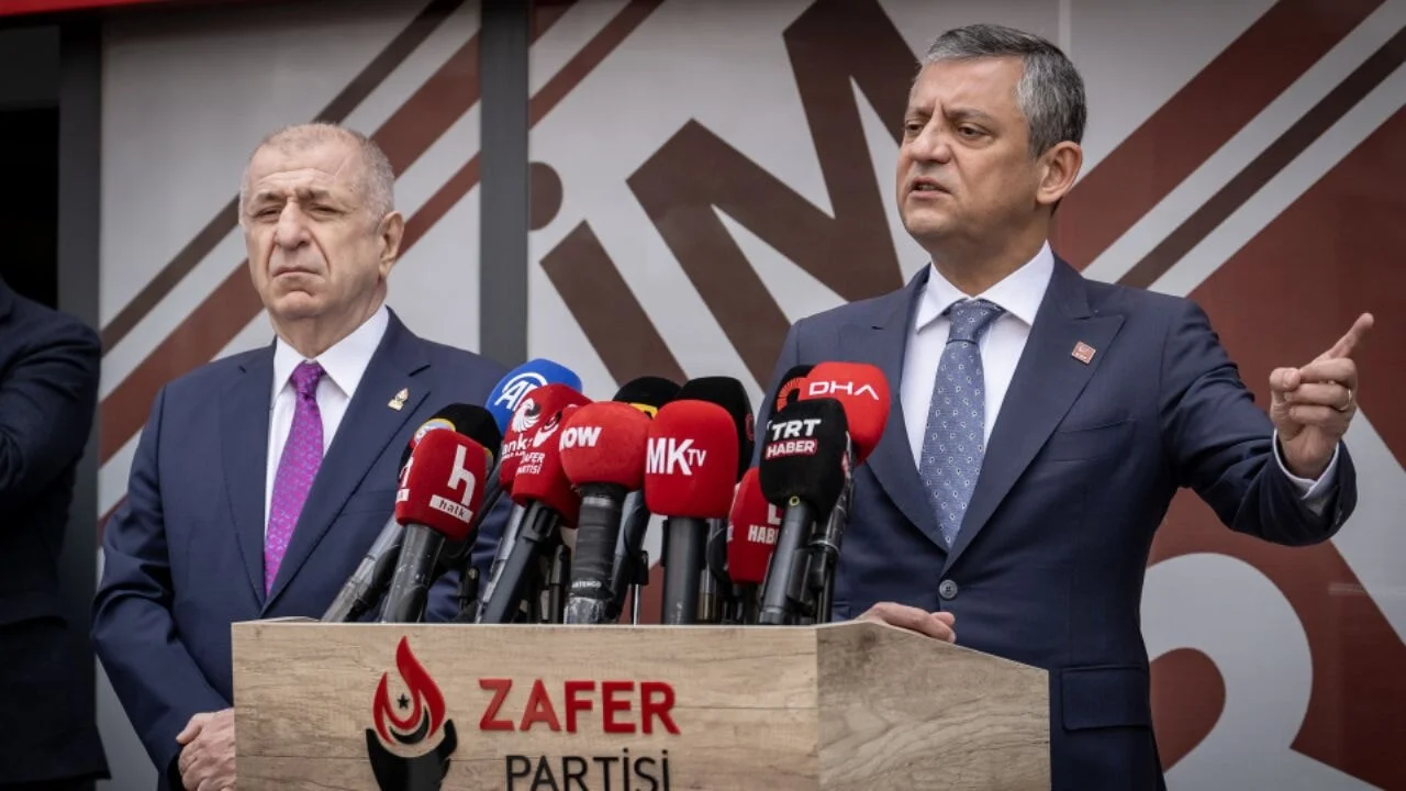 Özel'den İsrailli yöneticilere tepki: Tam bir hadsizlik