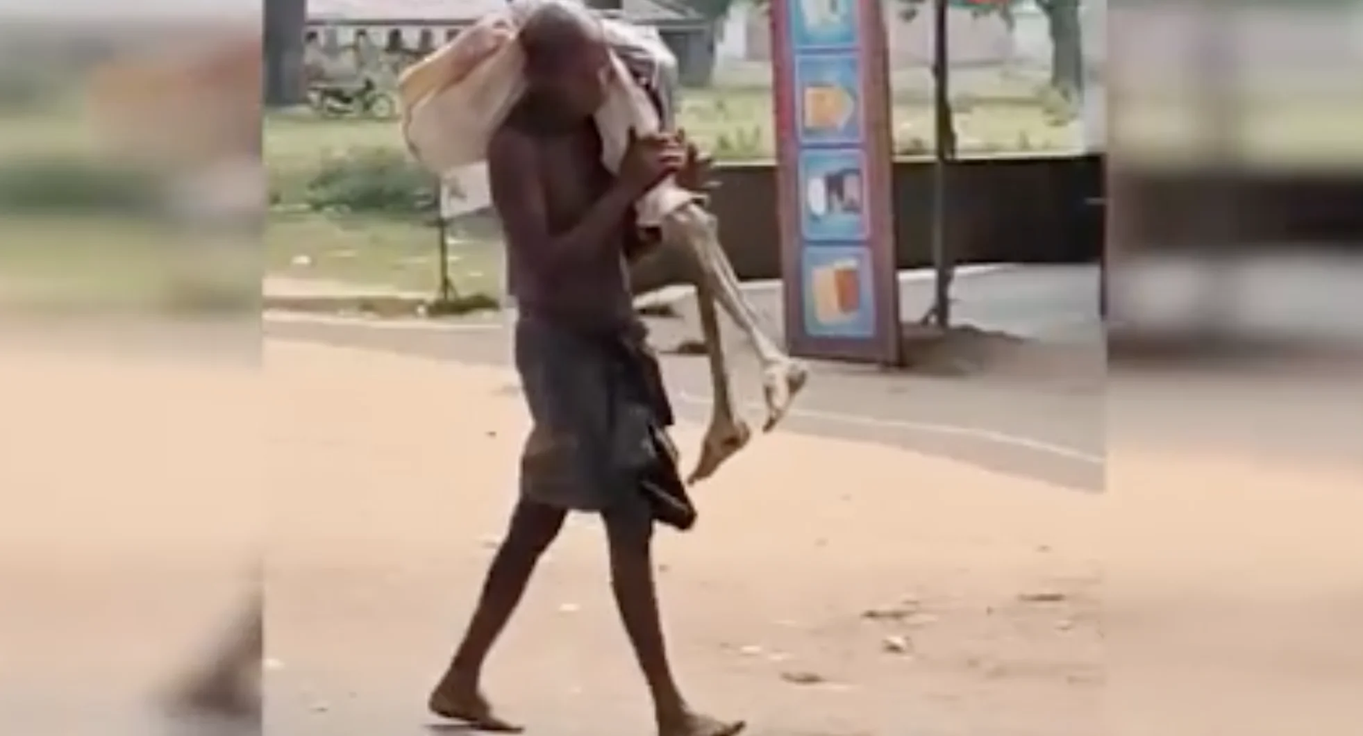 Para çekmek için kardeşinin iskeletiyle bankaya gitti!