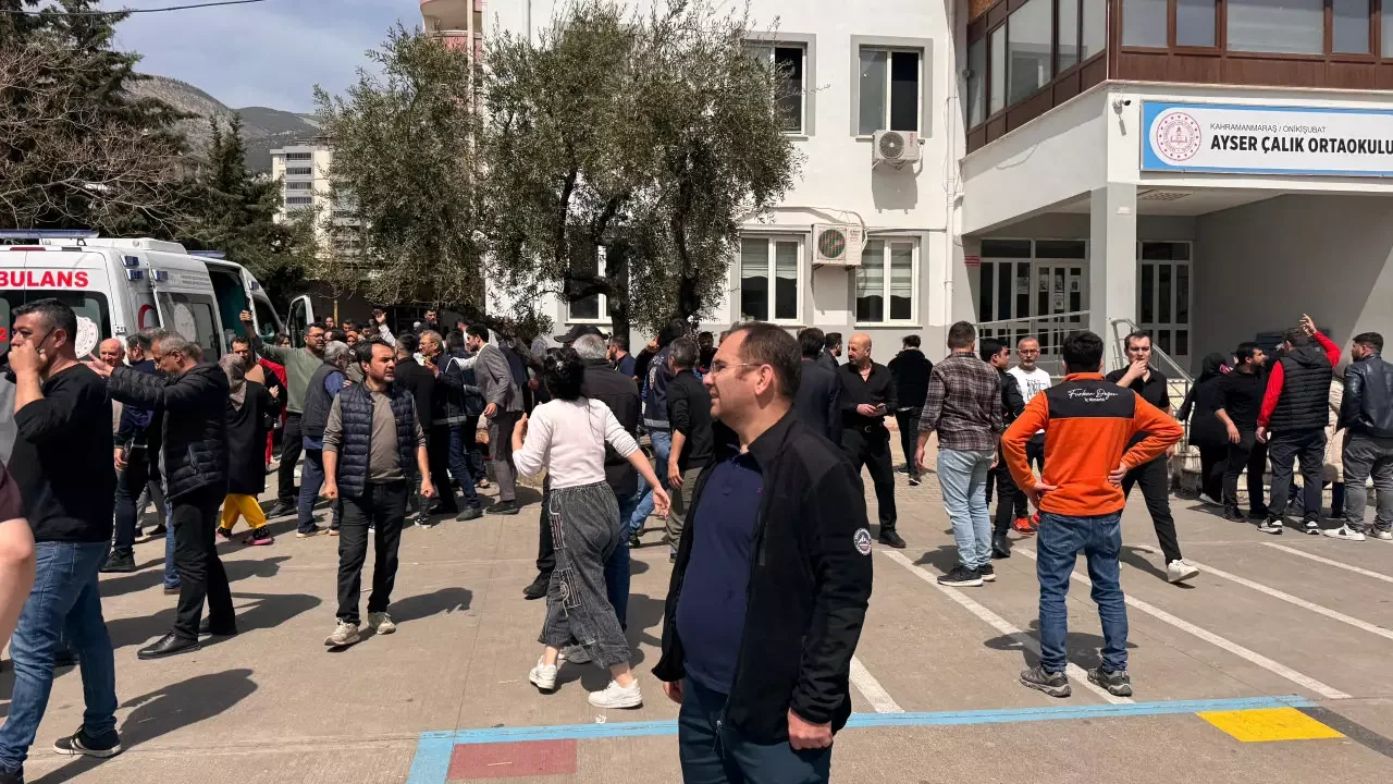 Timetürk yazarı Hanife Arslantürk kaleme aldı: 'Sınıflarda büyüyen tehlike: Şiddetin gölgesinde eğitim'