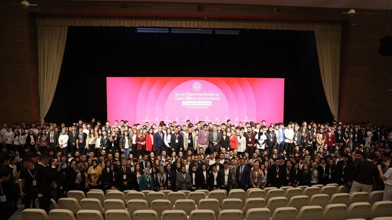 Timetürk yazarı Şakir Kurter kaleme aldı: 'Başlamak Cesaret İster, Gelecek Israr: GençTek'te Gördüğümüz Türkiye'