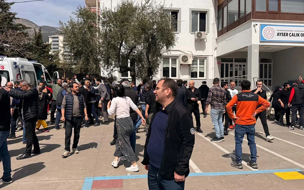 Timetürk yazarı Şakir Kurter, son dönemde yaşanan olayları istismar eden siyasetçileri eleştirdi