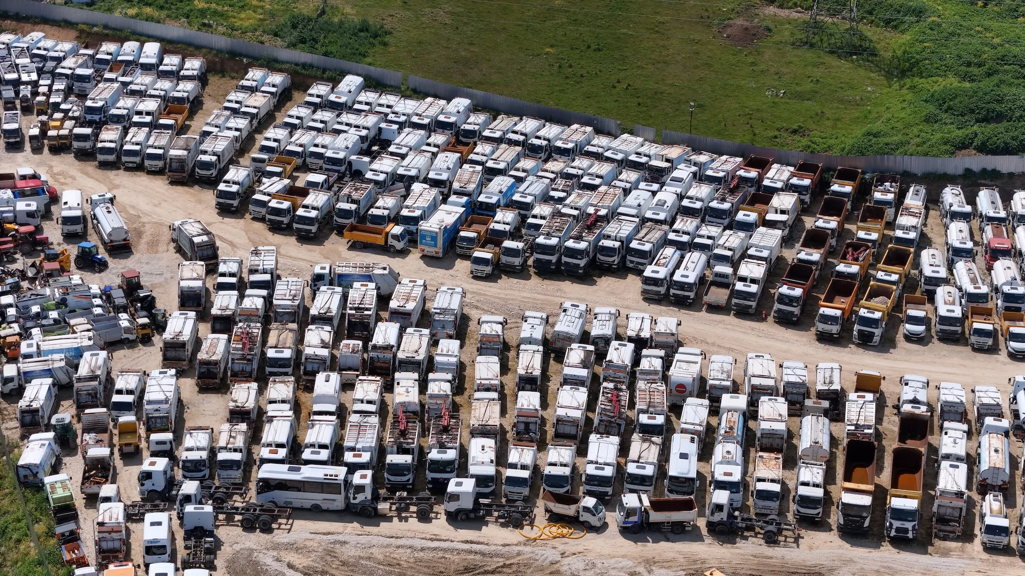TMSF’nin el koyduğu yüzlerce araç görüntülendi