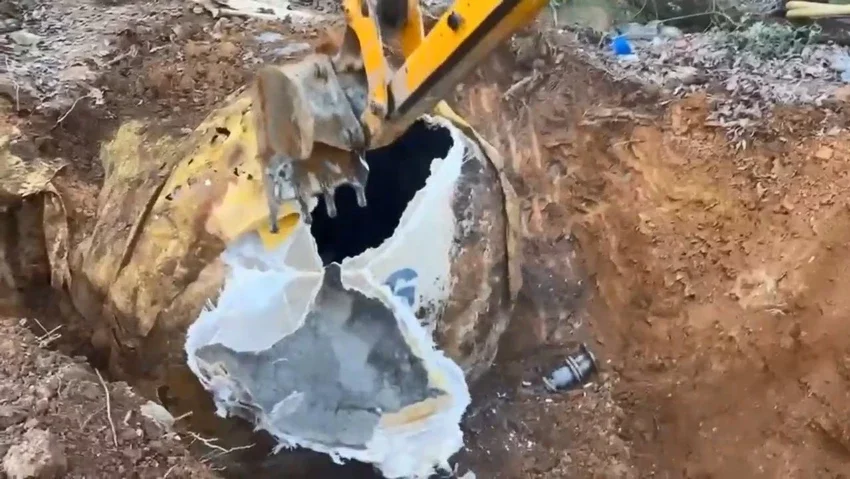 Toprak altında binlerce silah parçası ele geçirildi