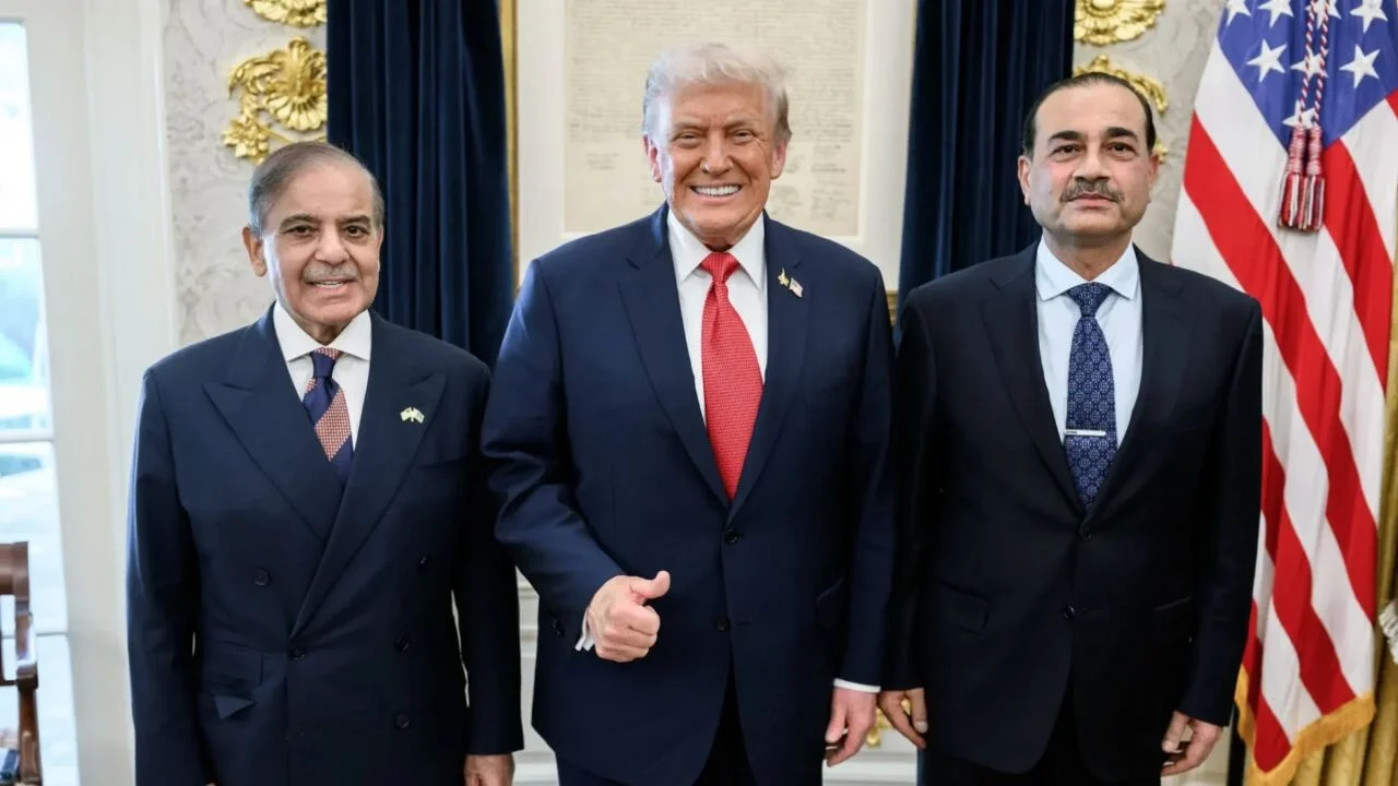 Trump: 'Bu iki muhteşem kişiye teşekkürler'