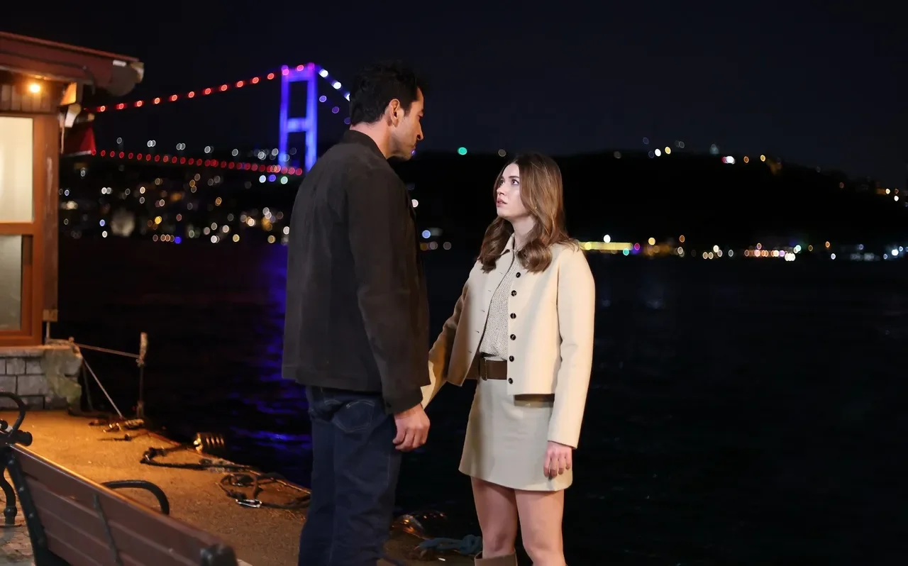 Afra Saraçoğlu ABİ dizisinden ayrılıyor mu? Çağla karakterinin sonu