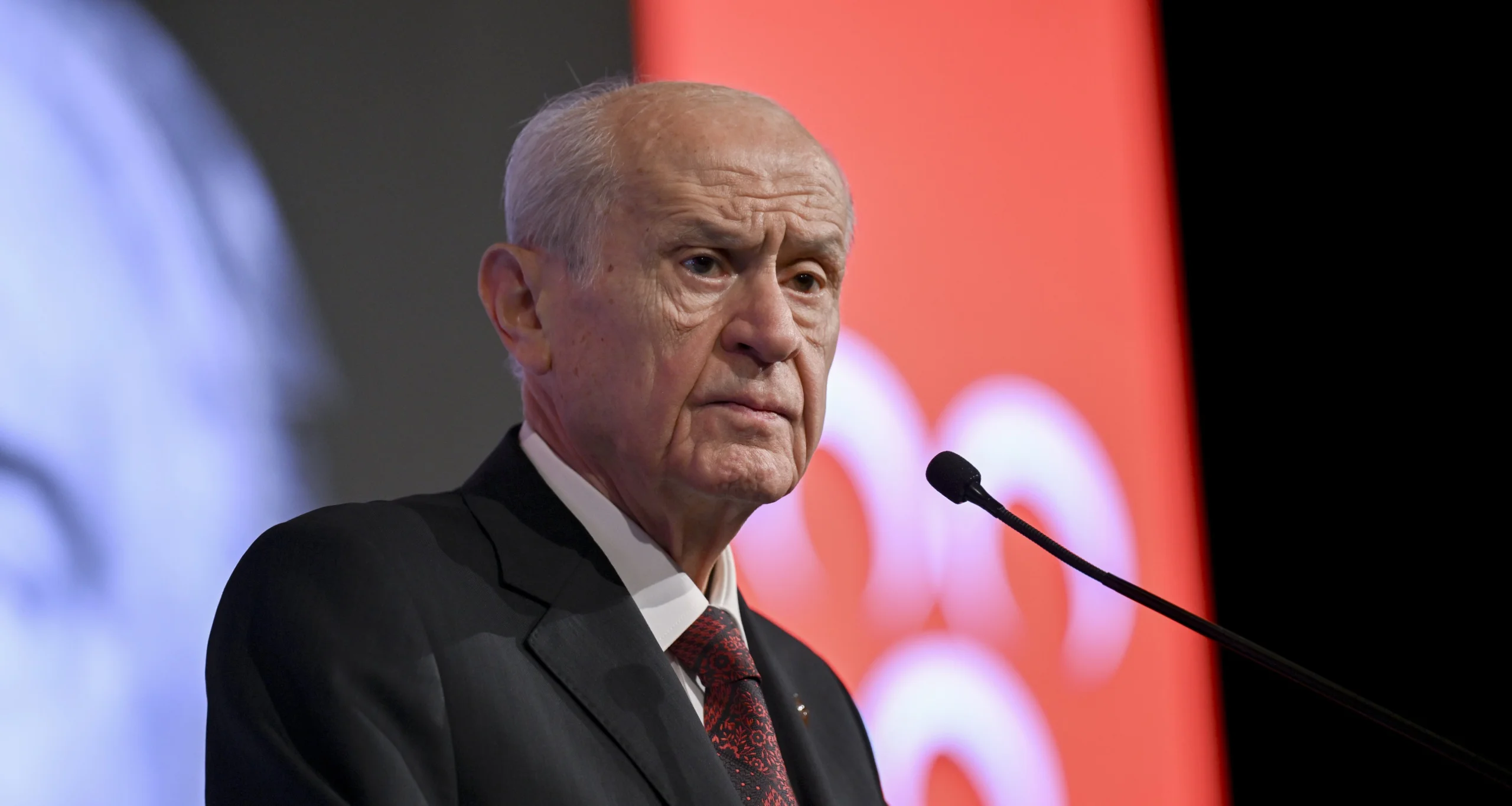 Bahçeli’den CHP ile ilgili çarpıcı değerlendirmeler: Kurultay tarihi verdi!