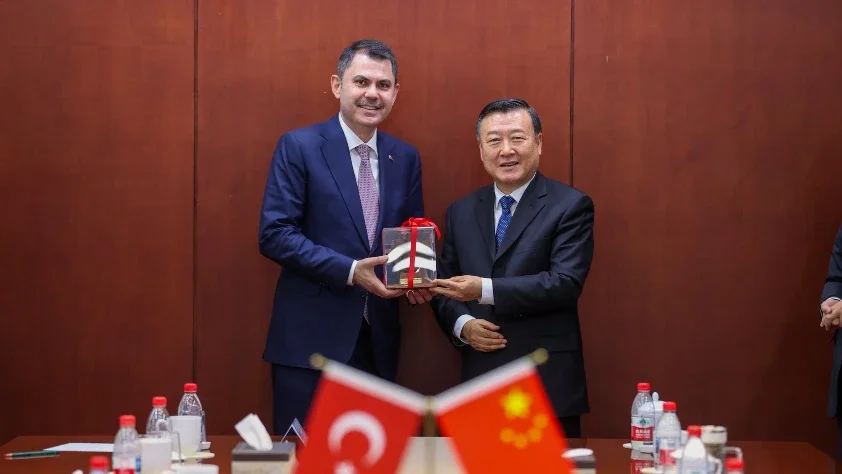 Bakan Kurum, Çinli şirketlerin yöneticileriyle görüştü