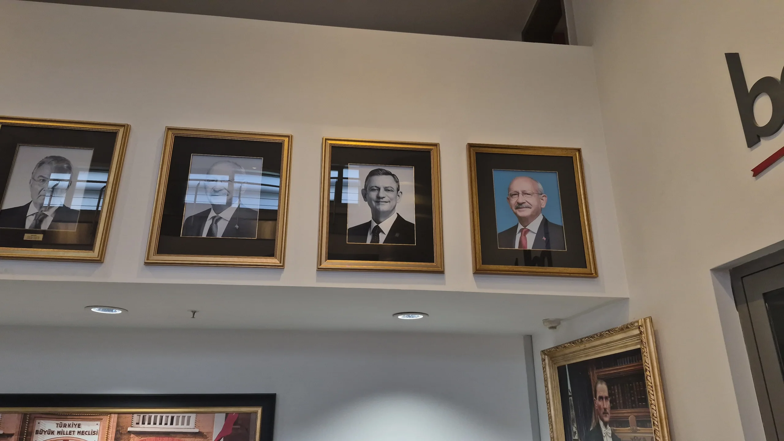 CHP Genel Merkezi 12. katta "mutlak butlan" değişimi