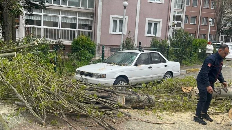 Dışarı çıkacaklar dikkat! İstanbul'da şiddetli rüzgâr