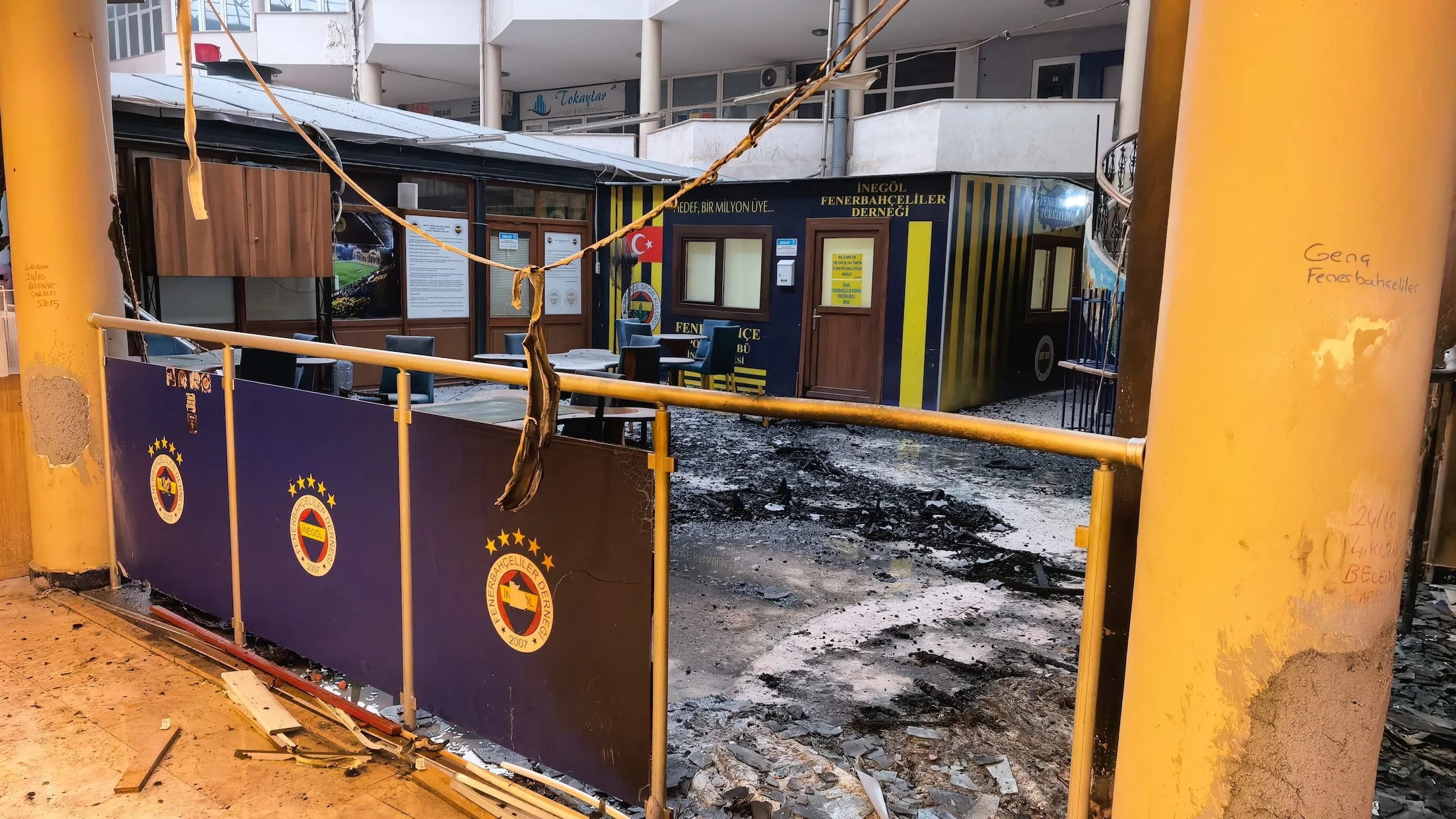 Fenerbahçeliler Derneği'nde yangın