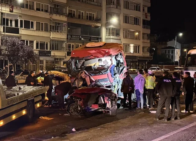 Giresun’da katliam gibi bir trafik kazası: 5 kişi hayatını kaybetti