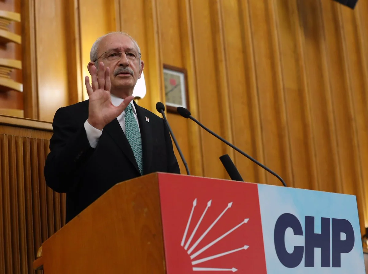 Kılıçdaroğlu'nun fotoğrafı kaldırıldı