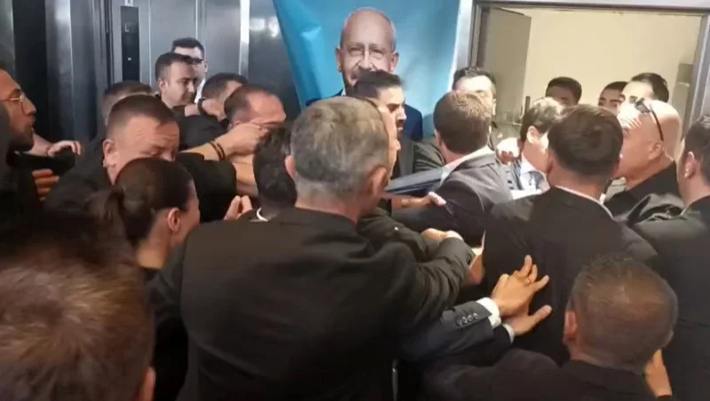Kılıçdaroğlu-Özel kapışması: “Hesap soracağım… Özür diliyorum…”