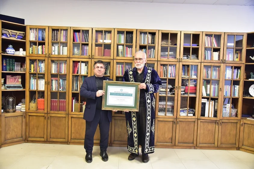 Usta çizer Hasan Aycın’a fahri doktora