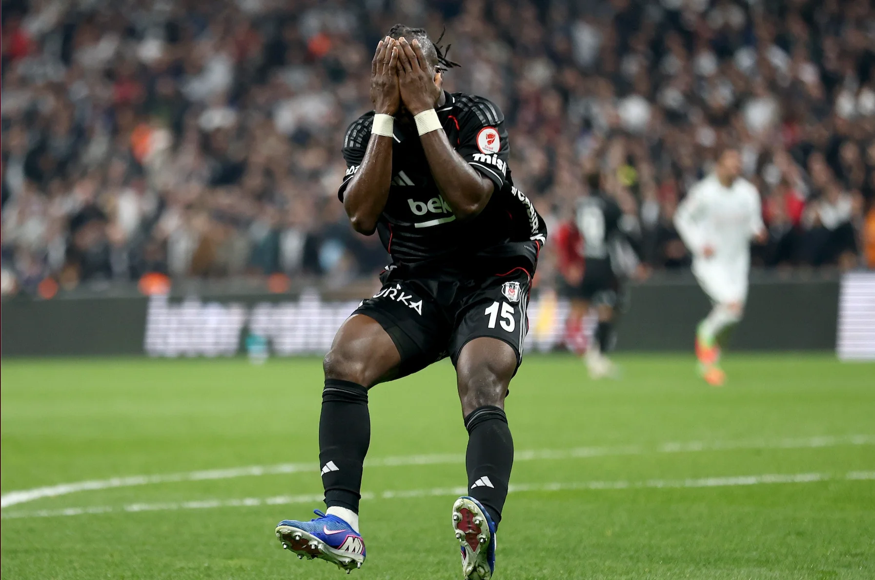 Beşiktaş yıkıldı, Konyaspor finale çıktı!
