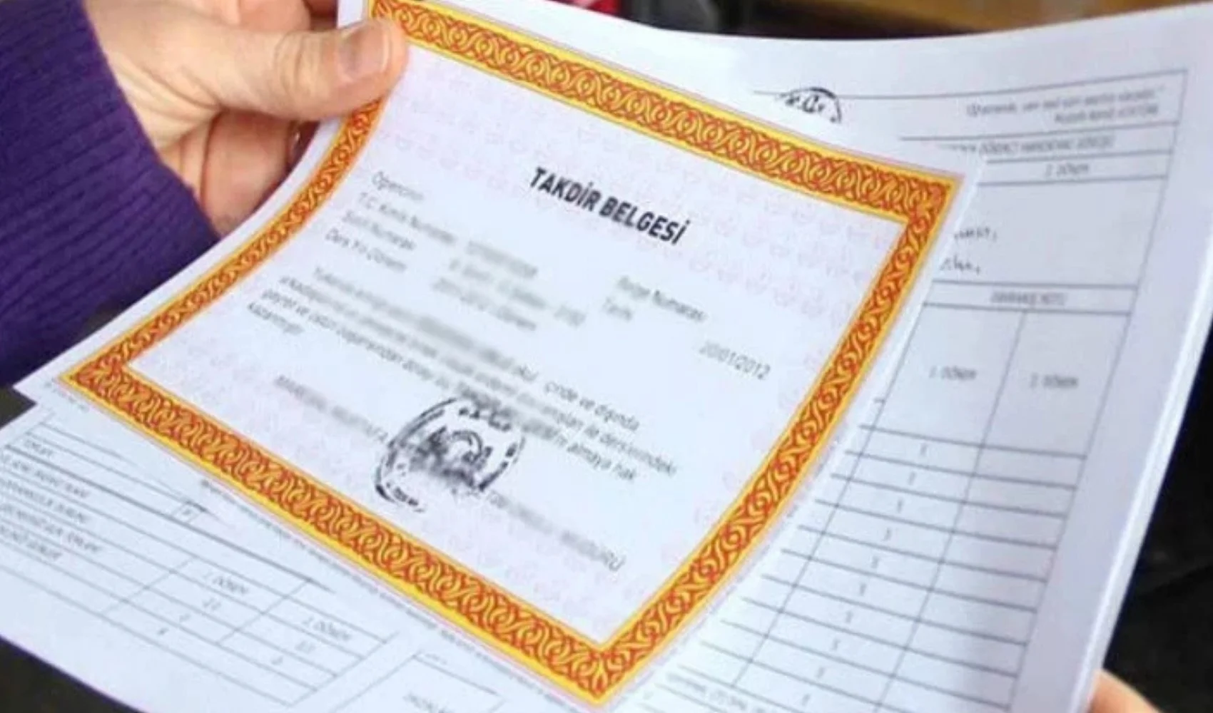 2026-karne-hediyesi-ucretsiz-sinema-kitap-ve-yemek-verenler.webp