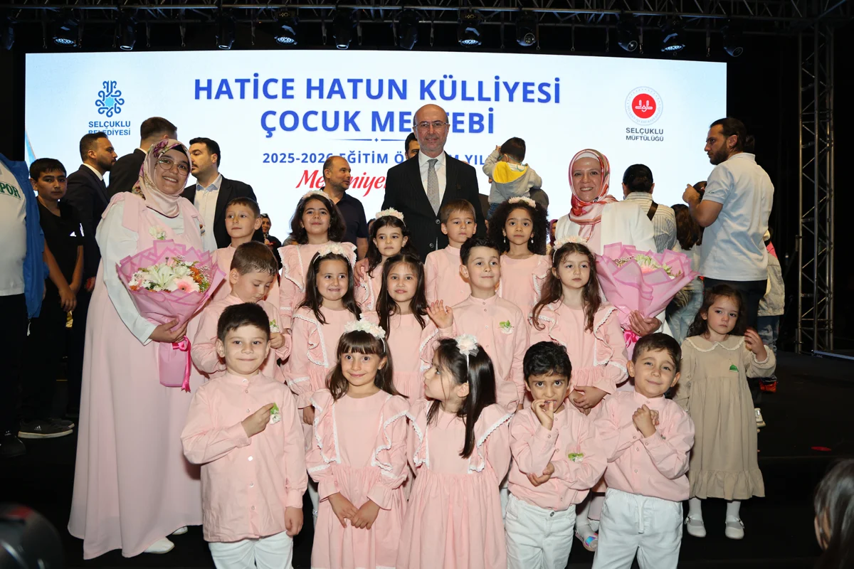 Hatice Hatun Külliyesi Çocuk Mektebi’nde mezuniyet heyecanı