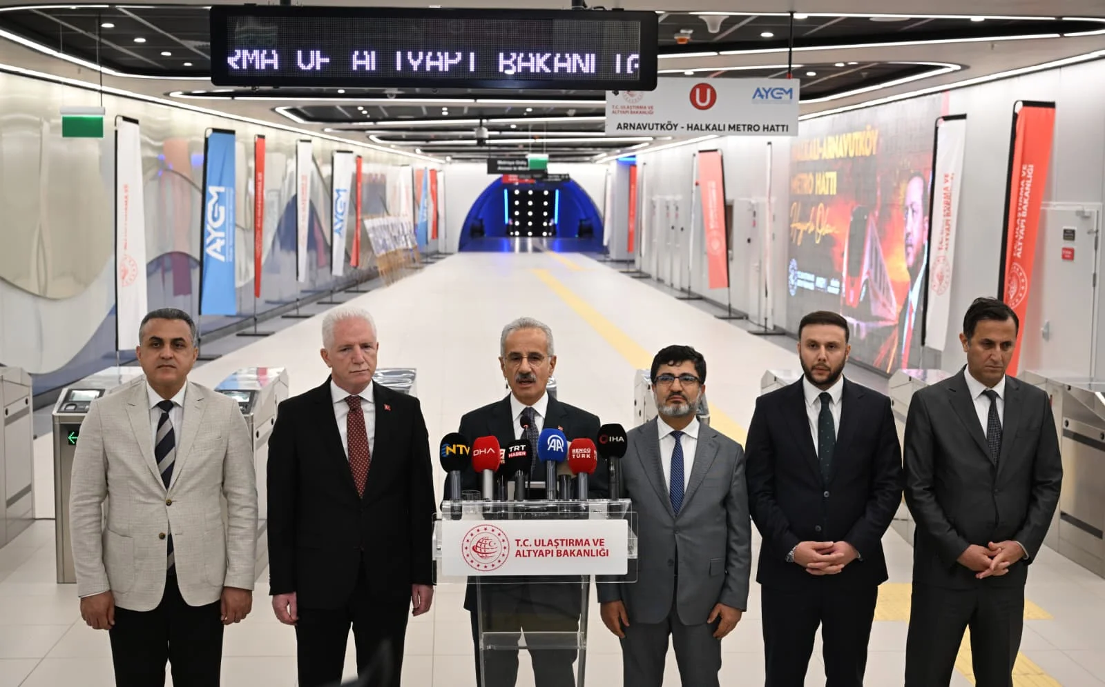 İstanbul'a 5 yeni istasyon: Uraloğlu'dan Halkalı-Gayrettepe hattıyla ilgili detaylar