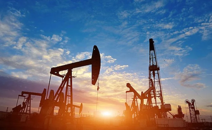 ABD-İran ateşkesi petrolü çökertti! Brent 83 dolara düştü