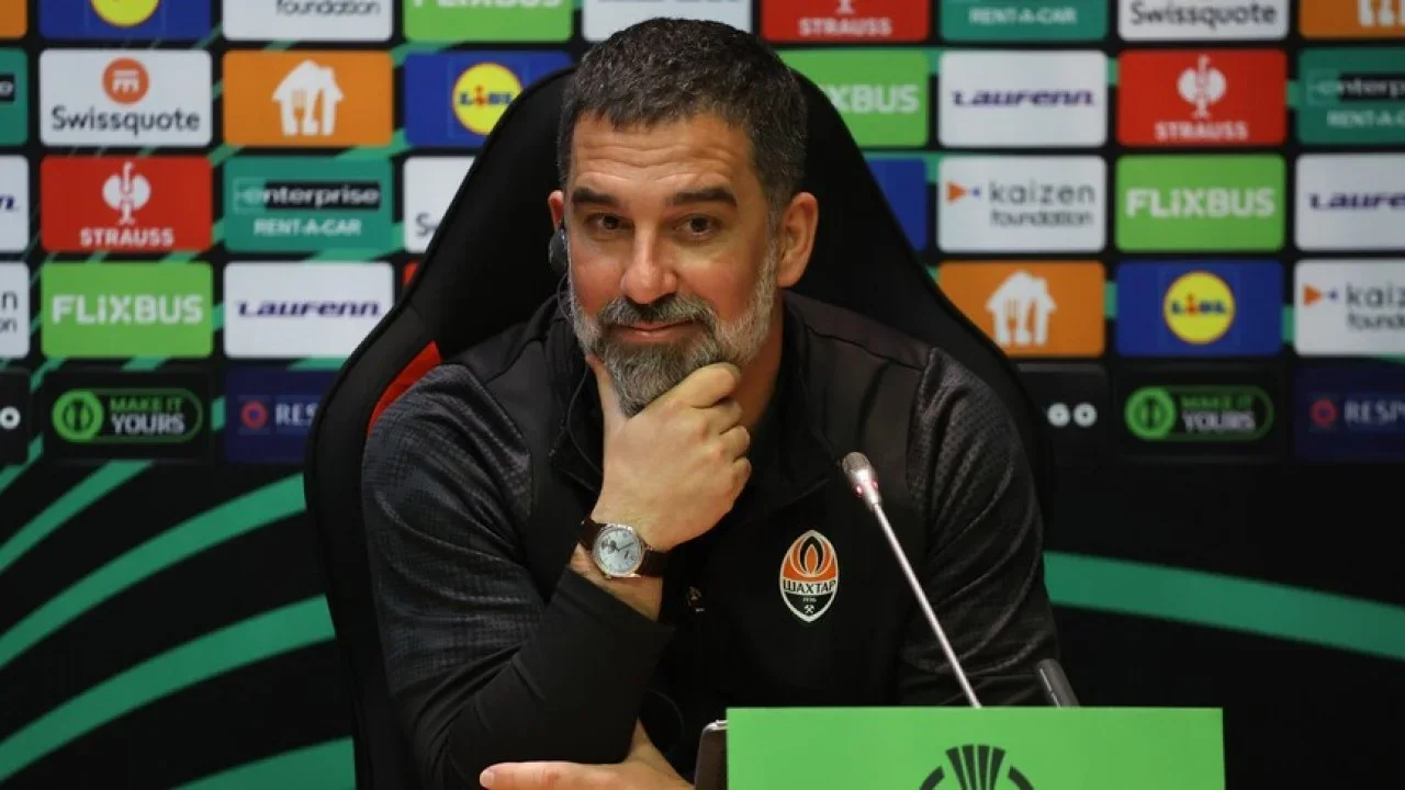 Arda Turan'dan çifte zafer: Hem şampiyonluk hem yılın hocası ödülü