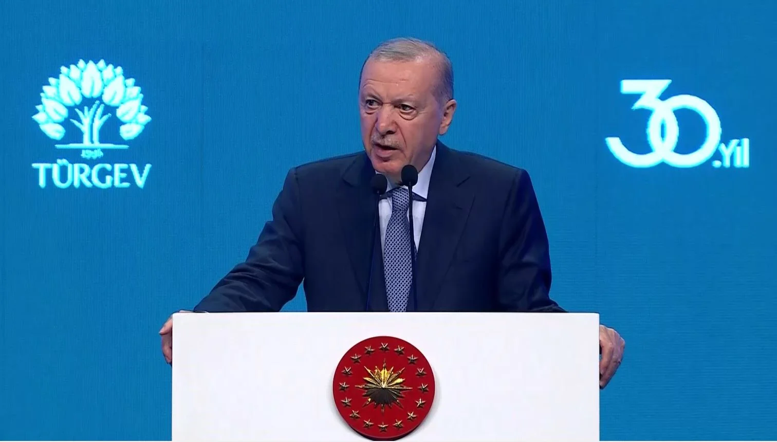 Cumhurbaşkanı Erdoğan: "Akışa yön veren bir gençlik yetiştireceğiz"