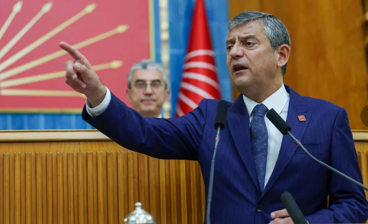 CHP’de kurultay bilmecesi: Özel kaç ıslak imza topladı? CHP’de kurultay tarihi belli oldu mu?