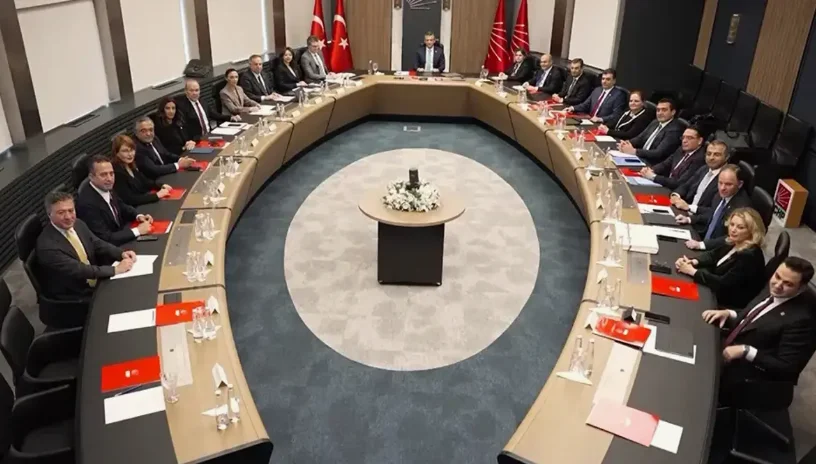CHP’de MYK, Özgür Özel başkanlığında TBMM’de toplandı