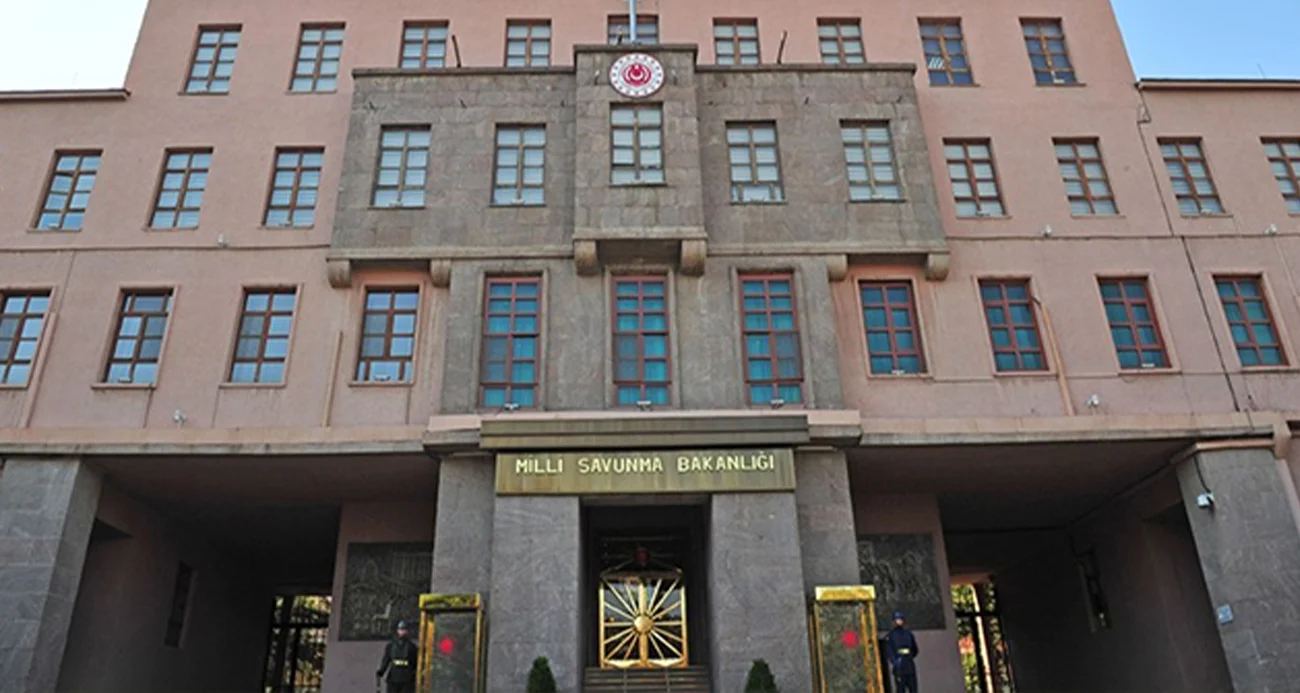“Çiğli üssü ve Uçuş Okulu taşınacak” iddiasına cevap