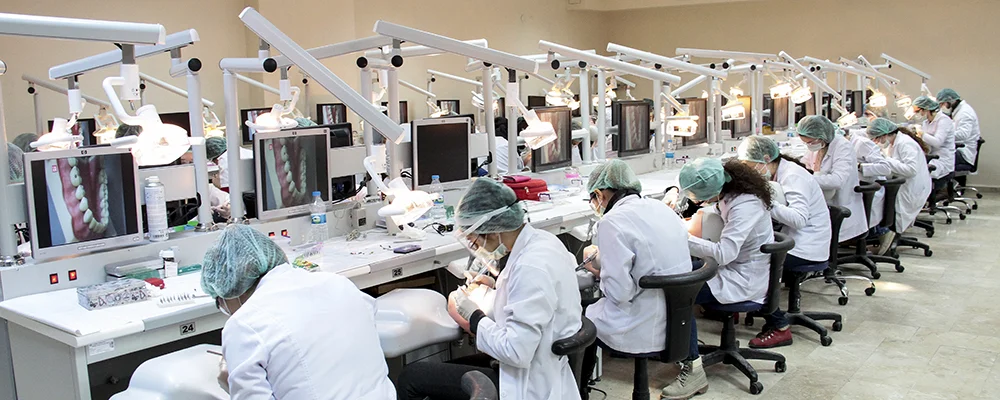 DUS’a giren doktoralı diş hekimleri kadro alabilir mi? Sağlık Hizmetleri Genel Müdürlüğü açıkladı!