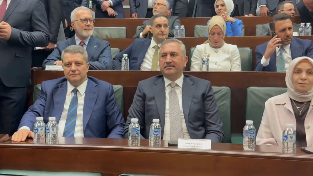 Ersin Beyaz kimdir, ne iş yapıyor? AK Parti'ye geçen milletvekilinin biyografisi